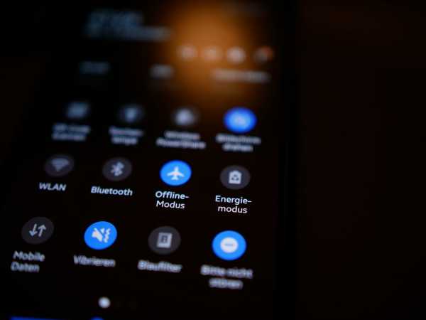 Waspada Modus ‘Airplane Mode’ Palsu di iPhone, Bisa Curi Isi Rekening! Waspada Modus ‘Airplane Mode’ Palsu di iPhone, Bisa Curi Isi Rekening!