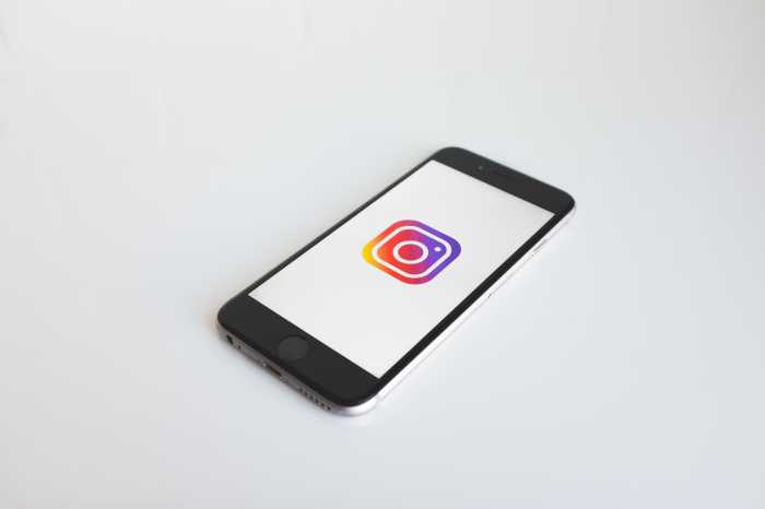 Begini Cara Pakai Stiker 'Add Yours' di Instagram Reels Begini Cara Pakai Stiker 'Add Yours' di Instagram Reels