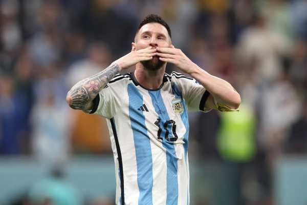 Argentina Masuk Final Piala Dunia, Netizen Sibuk Bandingin Messi-Ronaldo Argentina Masuk Final Piala Dunia, Netizen Sibuk Bandingin Messi-Ronaldo