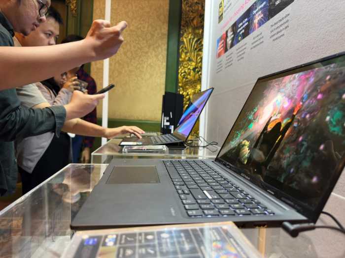<i>Cihuii..!</i> Asus Akan Fokus Rakit Laptop di Indonesia <i>Cihuii..!</i> Asus Akan Fokus Rakit Laptop di Indonesia