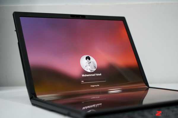 Apple Kepincut Bikin MacBook Lipat, Rilis Tiga Tahun Lagi Apple Kepincut Bikin MacBook Lipat, Rilis Tiga Tahun Lagi