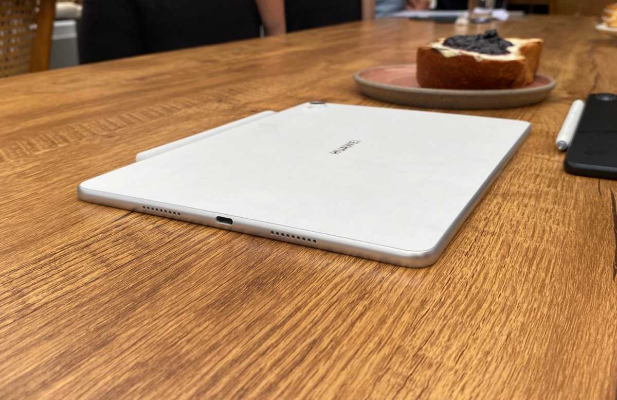 Планшеты huawei air. Huawei MATEBOOK b3-520. Huawei MATEBOOK b3-420. Ноутбук Huawei MATEBOOK X Pro i7 1360p/16/1t White (mrgfg-x). Тонкий ноутбук в металлическом корпусе