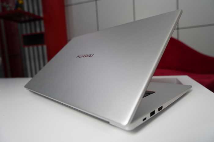 Rekomendasi Laptop Murah untuk Mahasiswa & Anak Sekolah Rekomendasi Laptop Murah untuk Mahasiswa & Anak Sekolah