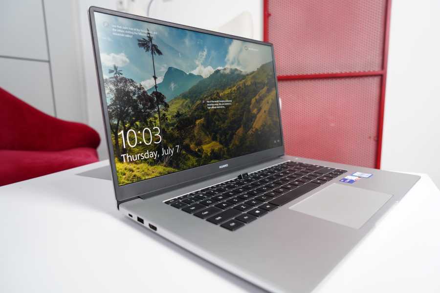 Review: Huawei MateBook D15, Cocok untuk Multitasking!