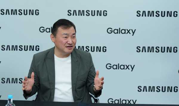 Wawancara Eksklusif TM Roh: Samsung Kepincut dengan ChatGPT? Wawancara Eksklusif TM Roh: Samsung Kepincut dengan ChatGPT?