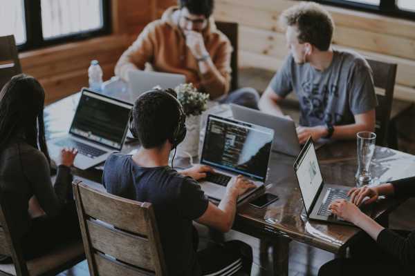 Daftar Startup di Indonesia yang Ditinggal Pendirinya Daftar Startup di Indonesia yang Ditinggal Pendirinya