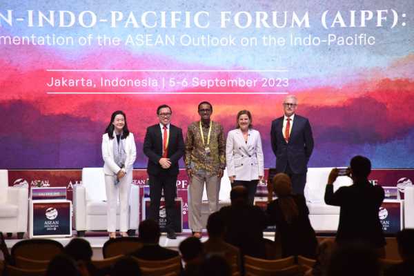 Strategi Telkom untuk Perluas Bisnis Digital di Asia Indo-Pasifik Strategi Telkom untuk Perluas Bisnis Digital di Asia Indo-Pasifik