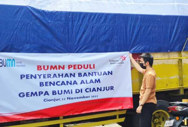 Telkom Donasi Paket Sembako untuk Korban Gempa Cianjur Telkom Donasi Paket Sembako untuk Korban Gempa Cianjur