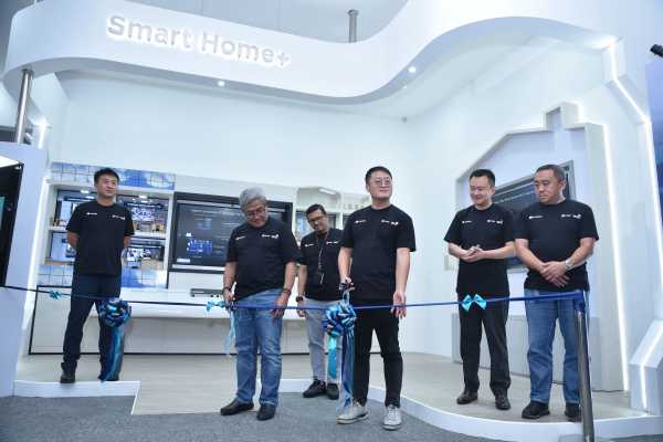 Inovator Muda Merapat! Telkom-ITDRI dan Huawei Rilis Interplay Smart Home+ Inovator Muda Merapat! Telkom-ITDRI dan Huawei Rilis Interplay Smart Home+