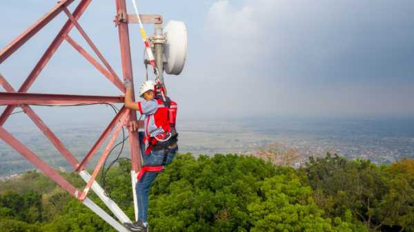 Napak Tilas Telekomunikasi Tanah Air: ‘Alat’ Indonesia Bisa Mengglobal Napak Tilas Telekomunikasi Tanah Air: ‘Alat’ Indonesia Bisa Mengglobal