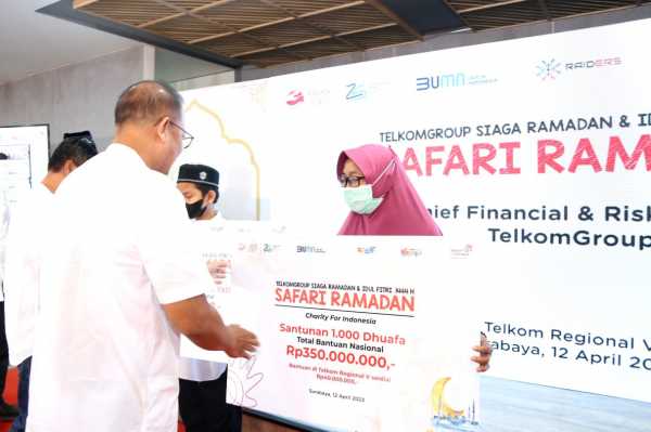Safari Ramadan Telkom: Sumbang Rp1,6 M ke Sekolah hingga 1.000 Sembako Safari Ramadan Telkom: Sumbang Rp1,6 M ke Sekolah hingga 1.000 Sembako