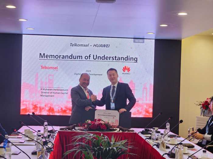 Telkomsel-Huawei Berkomitmen Cetak Talenta Digital Andal di Indonesia Telkomsel-Huawei Berkomitmen Cetak Talenta Digital Andal di Indonesia