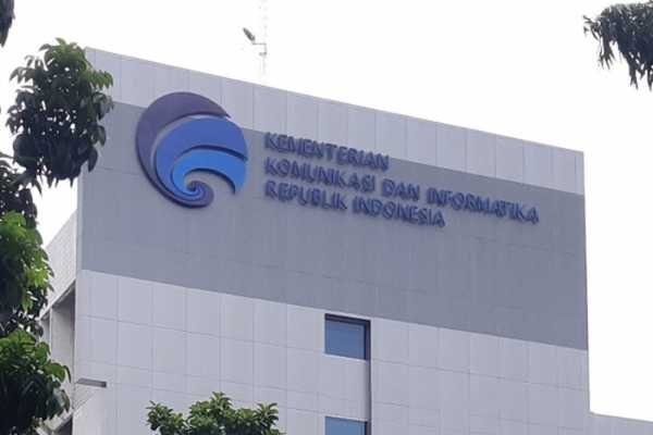 Kominfo Diancam Gerakan Lempar Botol Pipis Buntut Aturan PSE Kominfo Diancam Gerakan Lempar Botol Pipis Buntut Aturan PSE