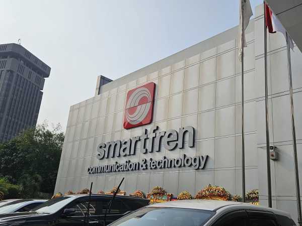 Smartfren Klarifikasi Soal Kabar PHK 100 Karyawan Smartfren Klarifikasi Soal Kabar PHK 100 Karyawan