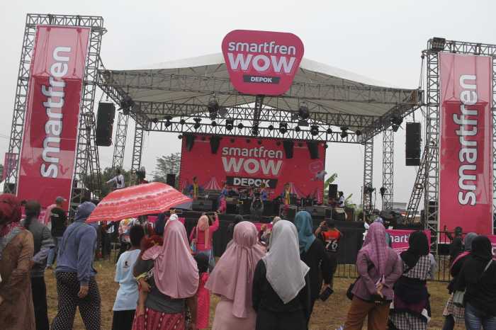 Smartfren Gelar Festival WOW 100% Depok untuk Majukan UMKM Lokal Smartfren Gelar Festival WOW 100% Depok untuk Majukan UMKM Lokal