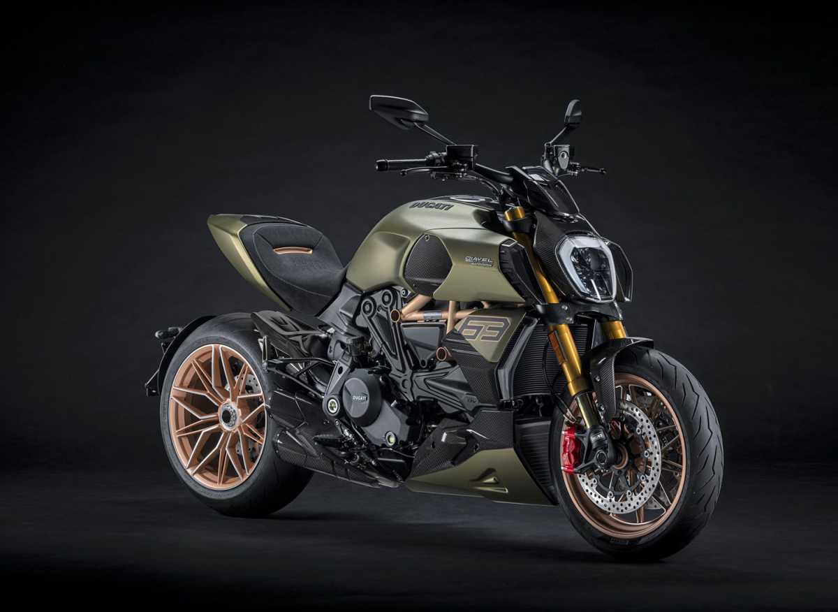 Ducati Diavel Lamborghini Diluncurkan, Kekar dan Seram! Ducati Diavel Lamborghini Diluncurkan, Kekar dan Seram!
