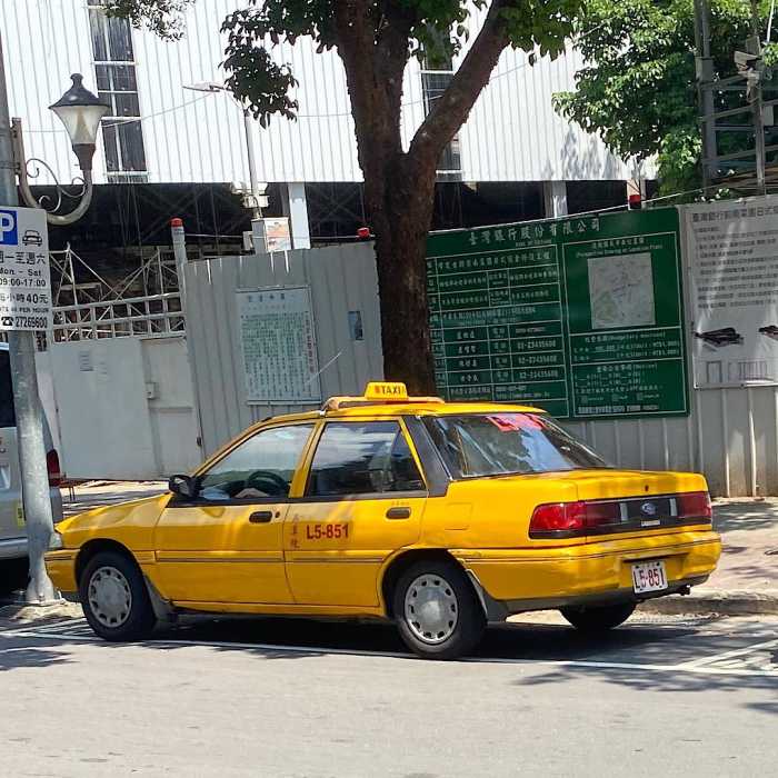 Ford Laser, Mobil Tahan Banting Dipakai Armada Taksi Indonesia Ford Laser, Mobil Tahan Banting Dipakai Armada Taksi Indonesia