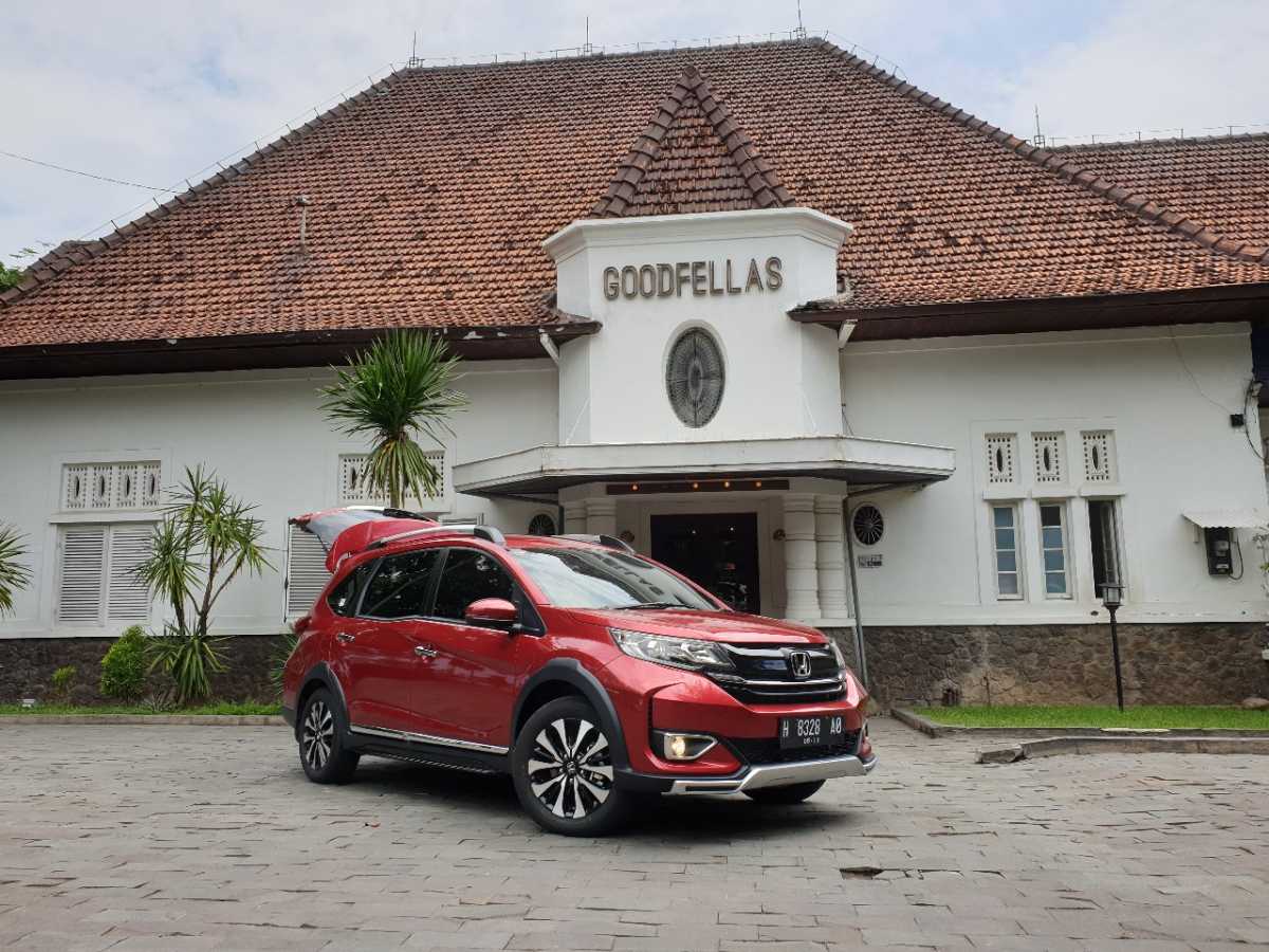 Lima Mobil yang Penjualannya Boncos, dari Toyota Calya Sampai Honda BR-V Lima Mobil yang Penjualannya Boncos, dari Toyota Calya Sampai Honda BR-V