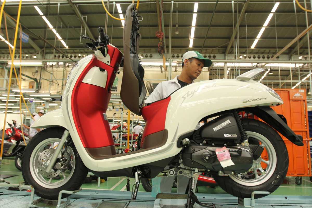 Sambut HUT RI Honda Scoopy Merah  Putih Mengaspal Uzone