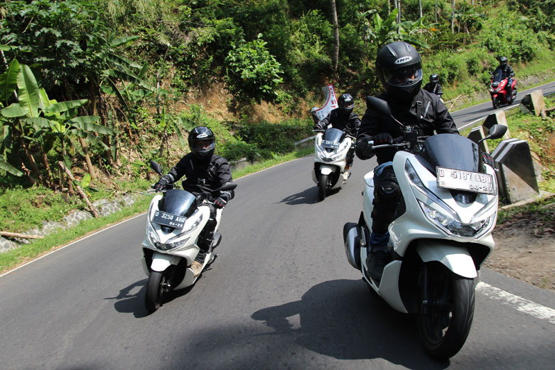 Pahami Lagi Etika Saat Konvoi Naik Motor Biar Gak Makan Korban Pahami Lagi Etika Saat Konvoi Naik Motor Biar Gak Makan Korban