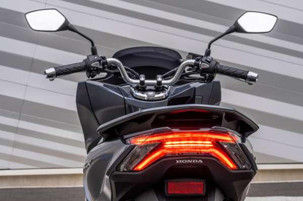 Honda PCX 125 Pakai Bodywork dan Mesin Baru, Bakal Diadopsi PCX 150? Honda PCX 125 Pakai Bodywork dan Mesin Baru, Bakal Diadopsi PCX 150?