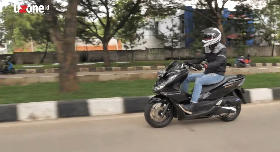 Test Ride Honda PCX 160 untuk Harian, Ujung-ujungnya ke Mini Market Test Ride Honda PCX 160 untuk Harian, Ujung-ujungnya ke Mini Market