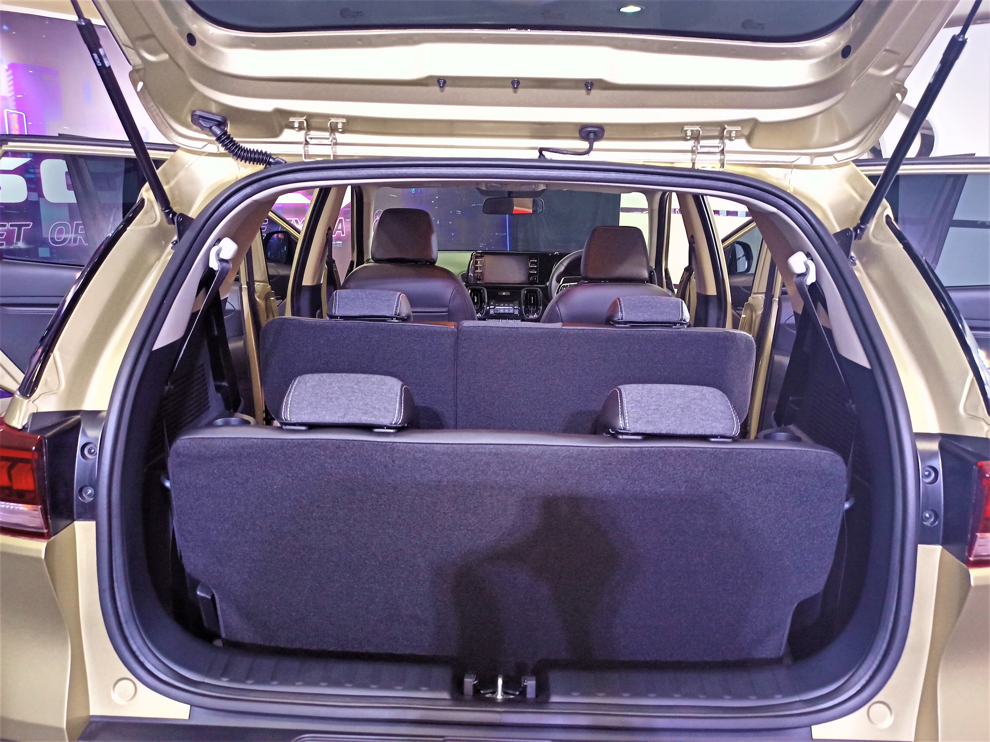 Daftar Harga KIA Sonet 7 Seater, Masih di Bawah Rp300 Juta Daftar Harga KIA Sonet 7 Seater, Masih di Bawah Rp300 Juta
