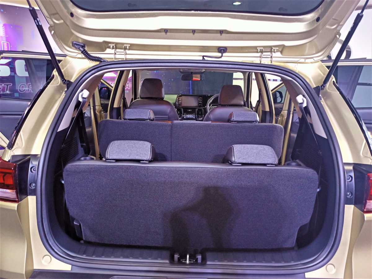 Daftar Harga KIA Sonet 7 Seater, Masih di Bawah Rp300 Juta Daftar Harga KIA Sonet 7 Seater, Masih di Bawah Rp300 Juta