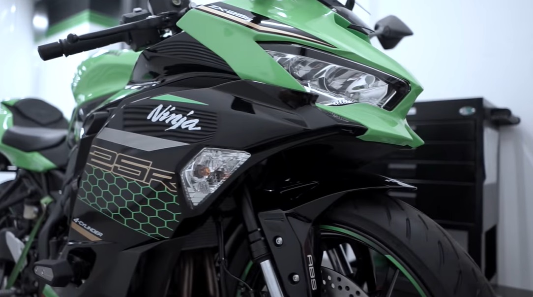 Teriakan Knalpot Kawasaki 250 cc 4 Silinder Bikin Netizen Bule Ngiri Teriakan Knalpot Kawasaki 250 cc 4 Silinder Bikin Netizen Bule Ngiri