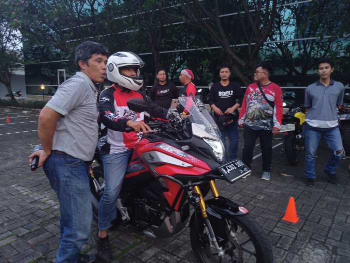 Ngabuburide: Jangan Sampai Kaget dengan Cara Kerja ABS di Sepeda Motor Ngabuburide: Jangan Sampai Kaget dengan Cara Kerja ABS di Sepeda Motor