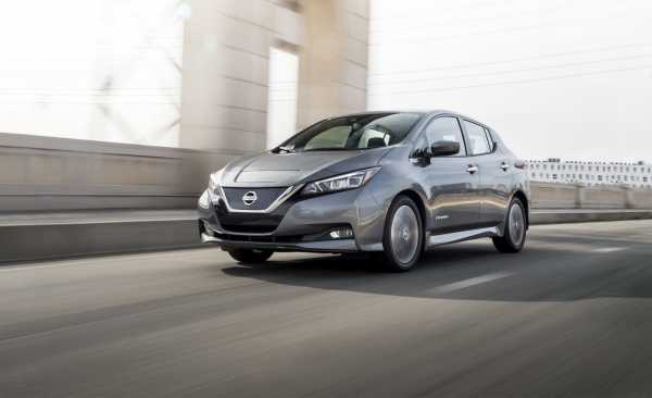 Akselarasi Mobil Listrik Nissan Leaf Lebih Kencang dari Angin Akselarasi Mobil Listrik Nissan Leaf Lebih Kencang dari Angin