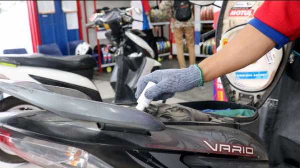 Bikin Performa Motor Kayak Baru Lagi Cuma Modal Dua Jenis Cairan, Serius? Bikin Performa Motor Kayak Baru Lagi Cuma Modal Dua Jenis Cairan, Serius?