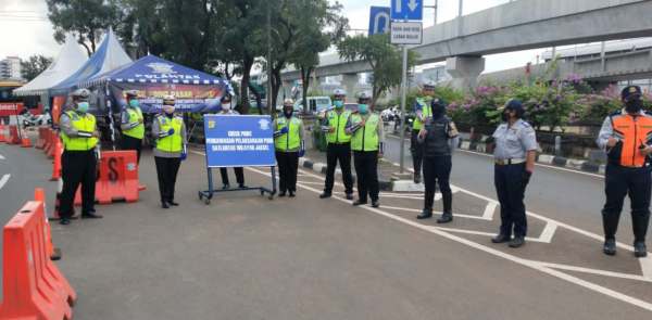 35 Lokasi di Jadetabek Ada Penyekatan dan Pengendalian Warga 35 Lokasi di Jadetabek Ada Penyekatan dan Pengendalian Warga