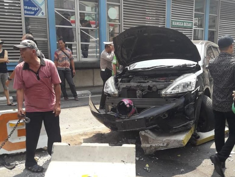 Ketika Mobil Ketika Mobil