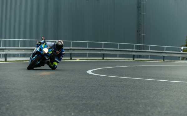 4 Kabar yang Beredar Soal Hengkangnya Suzuki Dari MotoGP 4 Kabar yang Beredar Soal Hengkangnya Suzuki Dari MotoGP