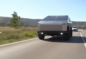 Ketika Ford F-150 Raptor Dimodifikasi Jadi Tesla Cybertruck