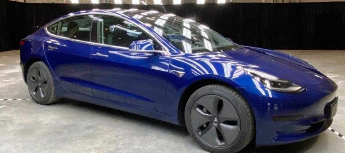Tesla Ingin Bangun Pabrik Baterai di Batang Jawa Tengah Tesla Ingin Bangun Pabrik Baterai di Batang Jawa Tengah