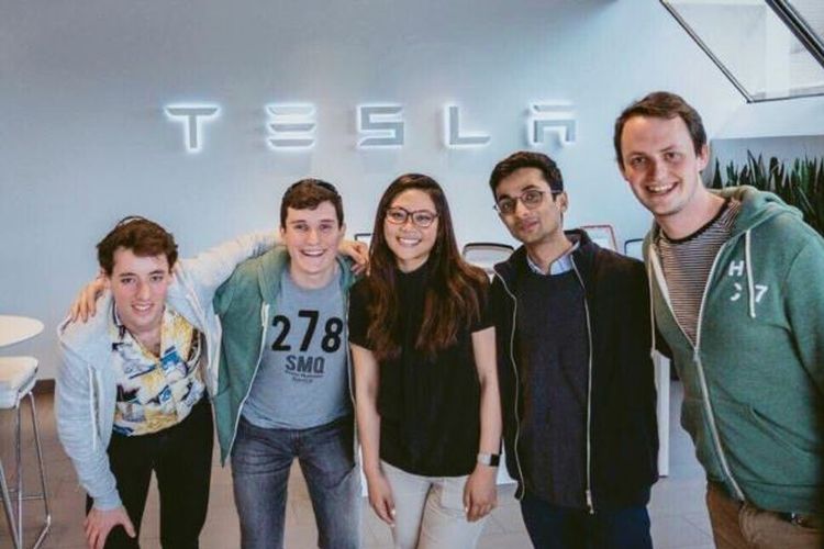 Moorisa Tjokro, Gadis Insinyur Asal Indonesia di Balik Mobil Autopilot Tesla Moorisa Tjokro, Gadis Insinyur Asal Indonesia di Balik Mobil Autopilot Tesla