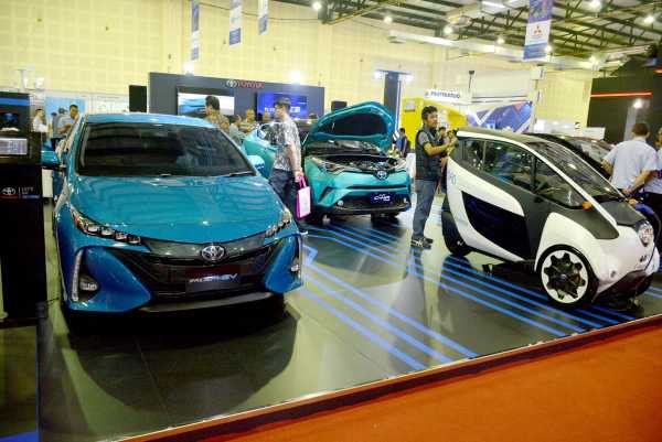 Toyota Pamerkan Mobil listrik Aneh, Semi Listrik Sampai Hidrogen Toyota Pamerkan Mobil listrik Aneh, Semi Listrik Sampai Hidrogen