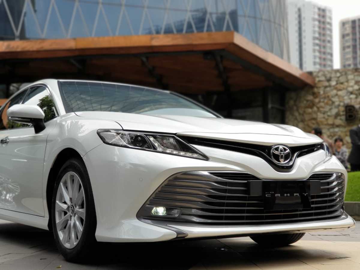 Camry allroad. Новая Тойота Камри. Новая Тойота Камри 2019. Тойота Камри новая белая. Новая Камри 205 лс.