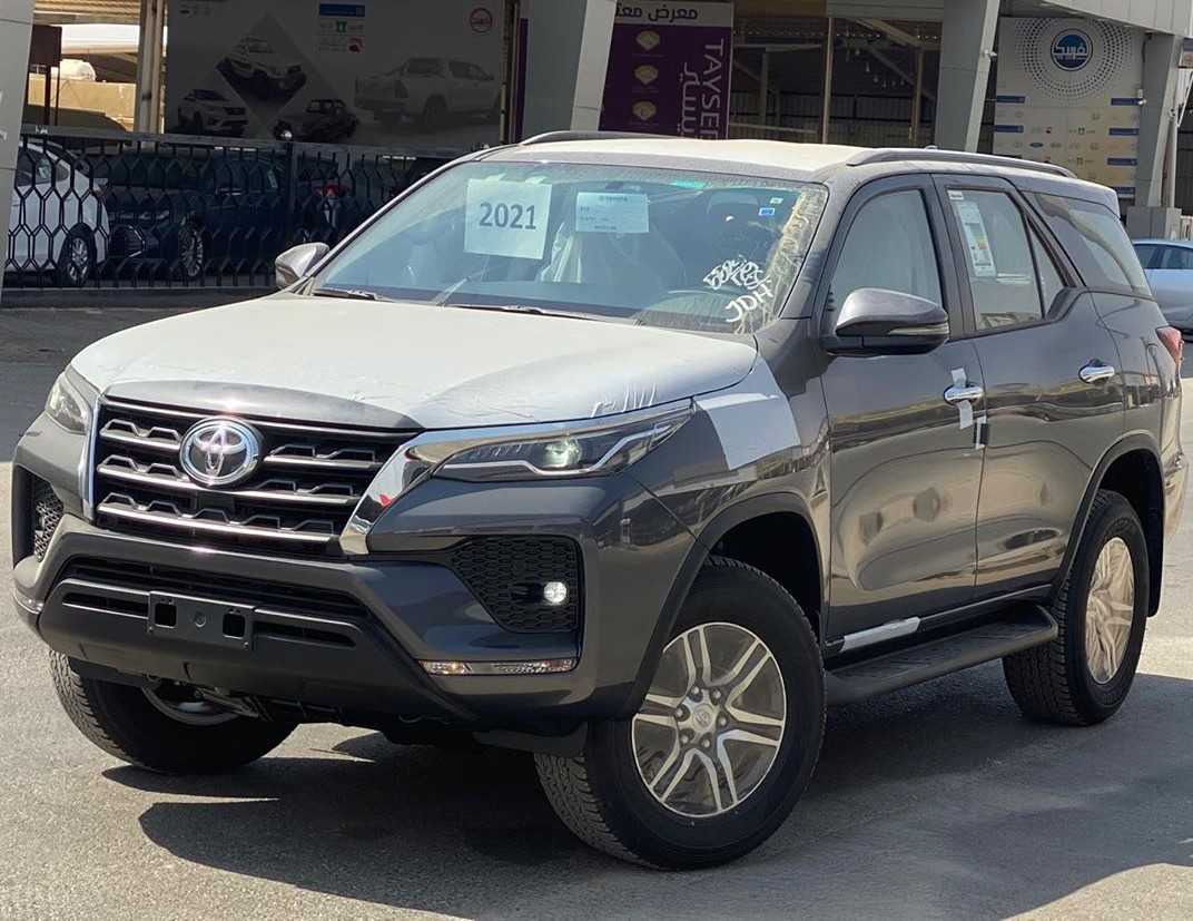 FOTO: Penampakan Toyota Fortuner 4000 cc Buatan Indonesia