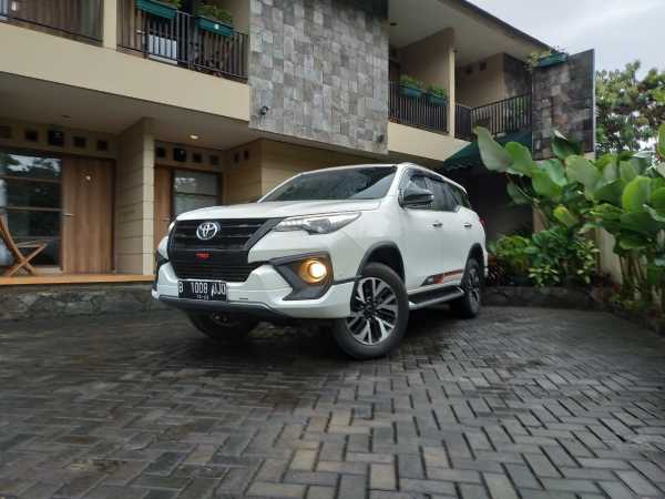 Toyota Tawarkan Rental Mobil Syariah untuk Indonesia Toyota Tawarkan Rental Mobil Syariah untuk Indonesia