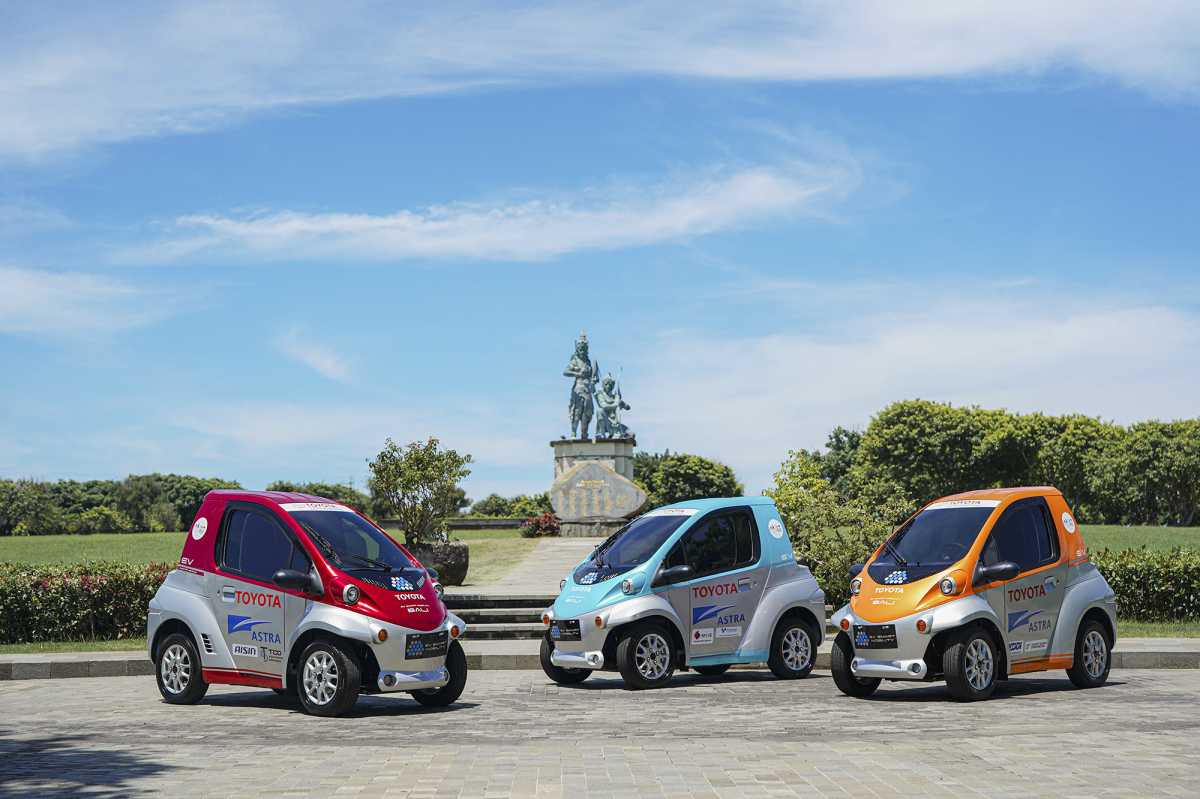 Toyota Pamer Mobil Listrik Mungil di Bali Toyota Pamer Mobil Listrik Mungil di Bali