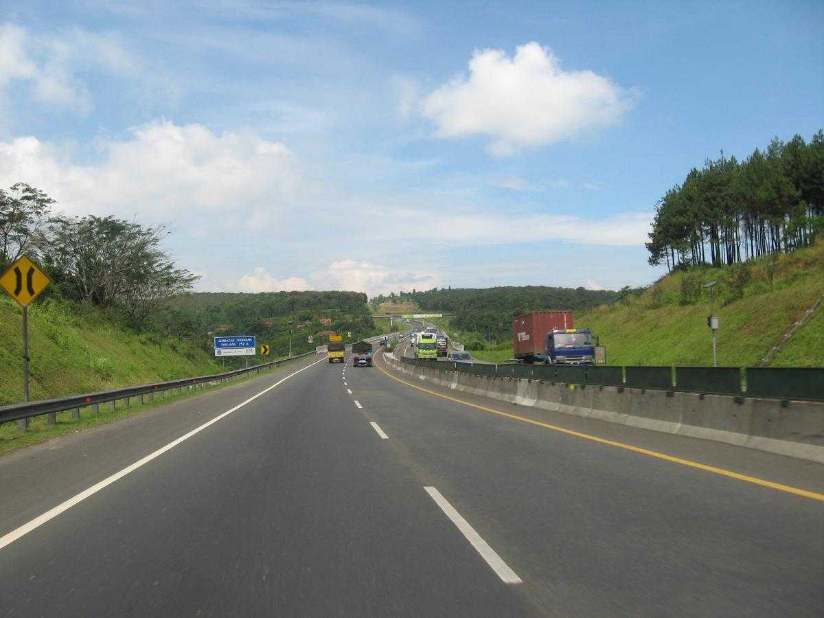 Besok Tarif Tol Cipularang Naik Besok Tarif Tol Cipularang Naik