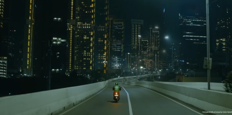 Gojek dan Tokopedia Merger: Video Promosinya Keren, Tapi Kok Melanggar Lalu Lintas? Gojek dan Tokopedia Merger: Video Promosinya Keren, Tapi Kok Melanggar Lalu Lintas?