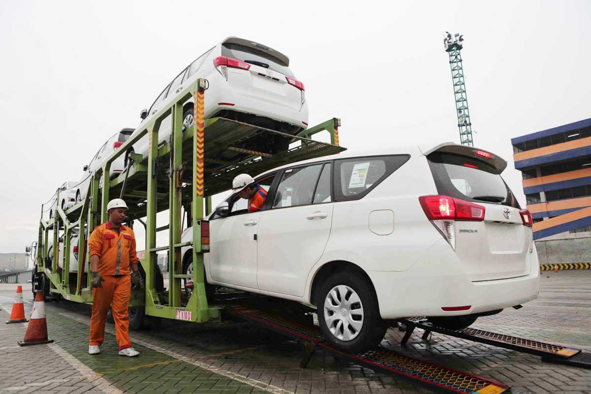 10 Merek Mobil Terlaris, Antara Toyota, Nissan dan Wuling 10 Merek Mobil Terlaris, Antara Toyota, Nissan dan Wuling