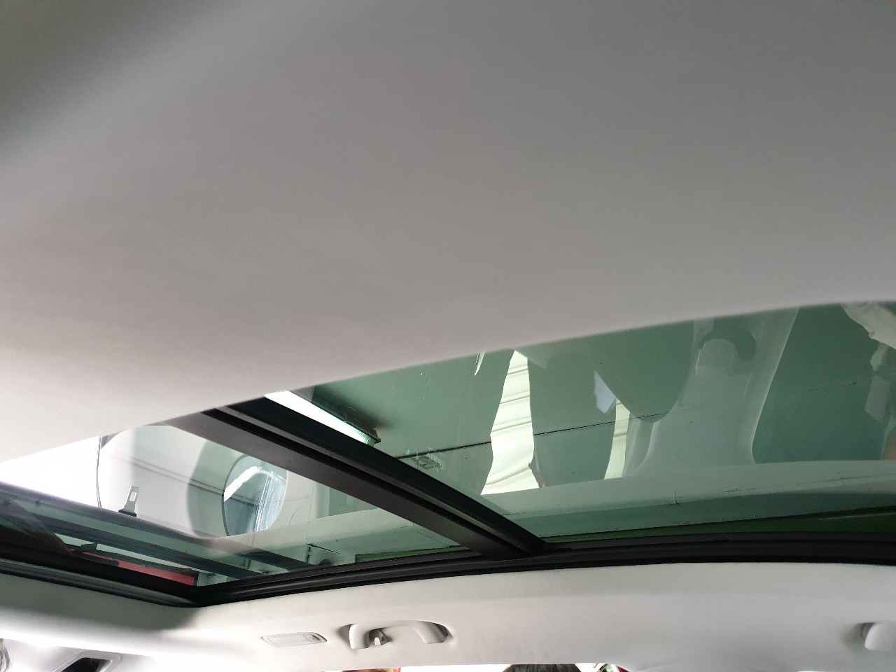 Review Merasakan Kabin Wuling  Almaz  Layar Gede Sunroof 