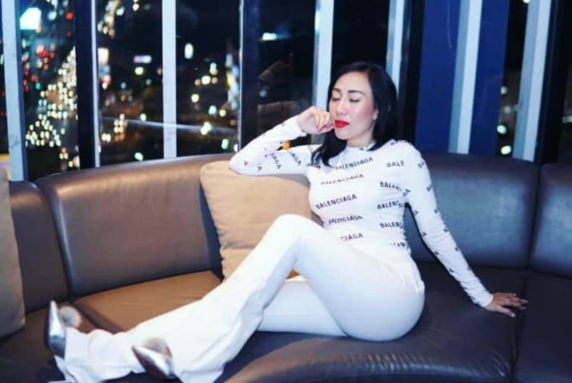 Lagi Dewi Sanca Nyaris Telanjang Di Instagram