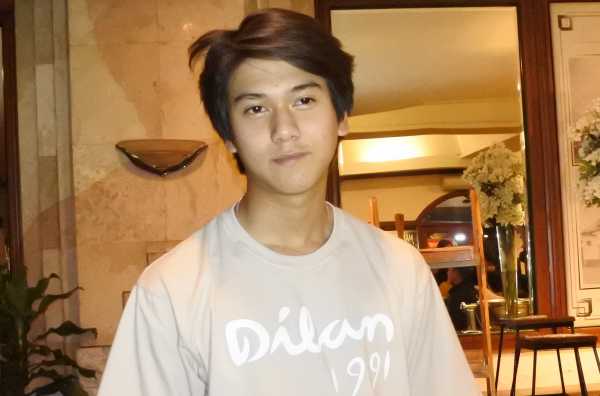 Iqbaal Ramadhan Akui ID LINE Bocor, Diserbu Ribuan Chat Iqbaal Ramadhan Akui ID LINE Bocor, Diserbu Ribuan Chat