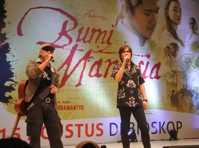 Sukses Bikin Air Mata Tumpah, Gimana 'Ibu Pertiwi' Bisa Jadi OST 'Bumi Manusia'? Sukses Bikin Air Mata Tumpah, Gimana 'Ibu Pertiwi' Bisa Jadi OST 'Bumi Manusia'?